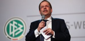 Rainer Koch zeigt sich bei den 'Geldschummlern' kreativ Rainer Koch