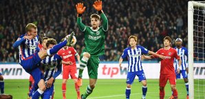 Ron-Robert Zieler steht mit Hannover 96 vor dem Abstieg Ron-Robert Zieler