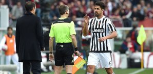 Sami Khedira wurde nach einer Schiedsrichterbeleidigung vom Platz gestellt Sami Khedira