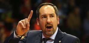 Sebastian Machowski gelang bei seinem Debüt als Trainer der Eisbären ein Sieg Sebastian Machowski