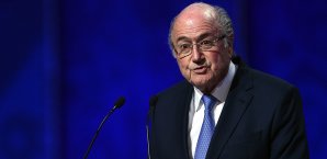 Sepp Blatter fordert den DFB auf, die Probleme selber zu lösen Sepp Blatter