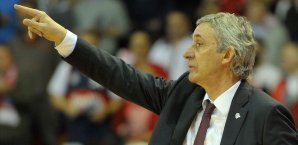 Svetislav Pesic hatte in der Schlussphase des Spiels gegen Frankfurt die Halle verlassen müssen Svetislav Pesic