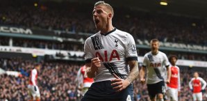 Toby Alderweireld nach seinem Tor gegen Arsenal London Toby Alderweireld