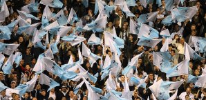 Spur-Fans griffen vor der BVB-Arena Ordner an Tottenham Hotspur