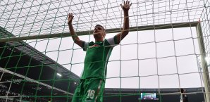 Gegen Zlatko Junuzovic wird aufgrund von unsportlichem Verhalten ermittelt Zlatko Junuzovic