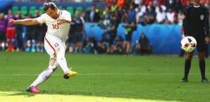 Grzegorz Krychowiak traf den entscheidenden Elfmeter gegen die Schweiz im EM-Achtelfinale Grzegorz Krychowiak