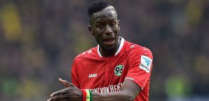Ein erstes Angebot für Salif Sane wurde von Hannover 96 abgelehnt Salif Sane
