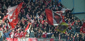 Der 1. FC Kaiserslautern muss wegen Fehlverhaltens seiner Fans tief in die Tasche greifen 1. FC Kaiserslautern