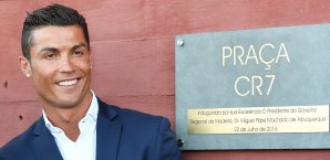 Cristiano Ronaldo freut sich über die Eröffnung seines Hotels in Funchal Cristiano Ronaldo