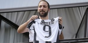 Gonzalo Higuain sorgte mit seinem Wechsel von Napoli zu Juve für ordentlich Gesprächsstoff Gonzalo Higuain