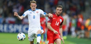 Ondrej Duda (l.) könnte schon bald in England spielen Ondrej Duda