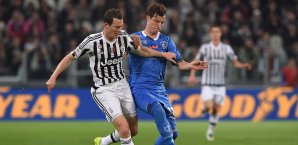 Stephan Lichtsteiner hat bei Juve Konkurrenz durch Dani Alves bekommen Stephan Lichtsteiner