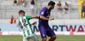 Claudio Pizarro rettete Bremen letztes Jahr vor dem Abstieg Claudio Pizarro