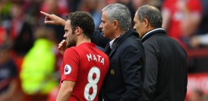 Jose Mourinho ist froh, Juan Mata im Team zu haben Jose Mourinho