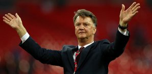 Wird Louis van Gaal der neue Heilsbringer bei Werder Bremen? Louis van Gaal
