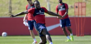 Michail Antonio kam auch schon in der Defensive zum Einsatz Michail Antonio