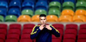 Robin van Persie steht in der Türkei noch bis 2018 unter Vertrag Robin van Persie