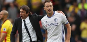 Antonio Conte garantiert John Terry keinen Stammplatz Conte, Terry