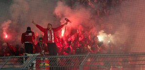 Ausschreitungen zwischen Fans begleiteten das Pokalspiel in Dortmund Dortmund