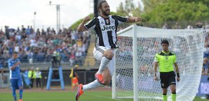 Gonzalo Higuain wechselte für 90 Millionen Euro von Napoli zu Juventus Gonzalo Higuain