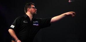 James Wade traf in 60 Sekunden 15 Mal ins innere und äußere Bulls Eye James Wade