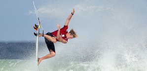 John John Florence wird zum ersten Mal Surfweltmeister Mehrsport