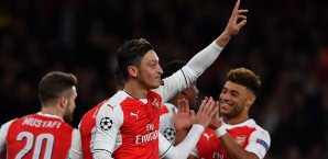 Özil traf gegen Ludogorets dreifach Özil
