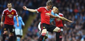 Bastian Schweinsteiger erhält noch eine Chance von Jose Mourinho Premier League