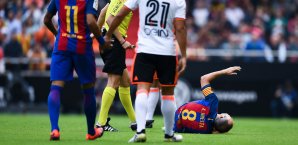 Andres Iniesta hat einen Teilriss des Außenbandes Primera Division