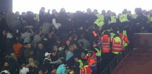 Nach dem Spiel kam es zu Ausschreitungen West Ham