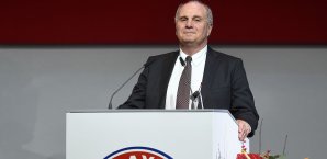 Uli Hoeneß wurde zum Präsident des FC Bayern wiedergewählt Bundesliga