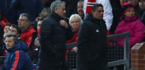 Jose Mourinho wurde für ein Spiel gesperrt Jose Mourinho