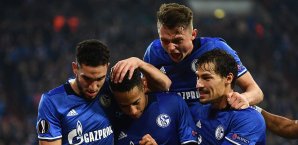Schalke 04 besiegte OGC Nizza mit 2:0 Schalke 04