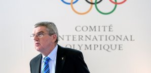 Thomas Bach denkt, dass Katar sich um die Ausrichtung von Olympia bewerben wird Thomas Bach