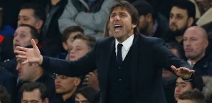 Antonio Conte und dem FC Chelsea droht ein Punktabzug Antonio Conte