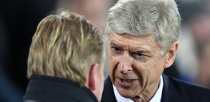 Wenger stänkert gegen die Schiedsrichter Arsene Wenger