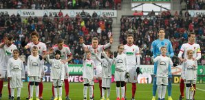Augsburg lädt 4000 Evakuierungs-Helfer zu Spiel ein FC Augsburg