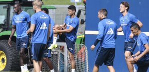 Bakary Jatta trainiert mit den Profis des HSV Hamburger SV