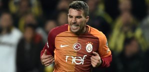Lukas Podolski wird von Guangzhou evergrande umworben International