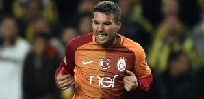 Lukas Podolski wird von Guangzhou evergrande umworben International