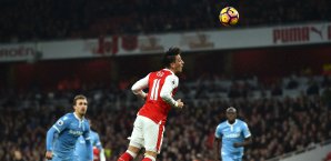 Mesut Özil musste sich Kritik gefallen lassen Mesut Özil