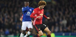 Marouane Fellaini sorgte nach seiner Einwechslung für den Elfer für Everton Premier League