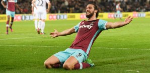Andy Carroll erzielte das 4:1 in der Nachspielzeit Premier League