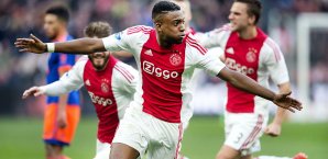 Riechedly Bazoer steht wohl vor einem Wechsel zum VfL Wolfsburg Riechedly Bazoer