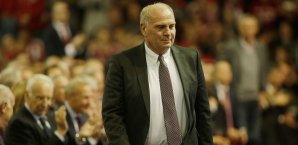 Uli Hoeneß sucht einen Sportdirektor Uli Hoeneß