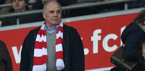 Uli Hoeneß schielt zur Gewinnmaximierung nach China Uli Hoeneß