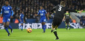 Marcos Alonso erzielte einen Doppelpack gegen Leicester City Marcos Alonso