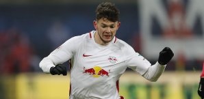Oliver Burke kommt bislang meist von der Bank Oliver Burke