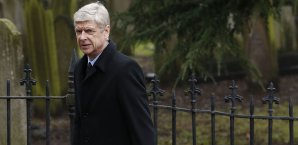 Arsene Wenger steht zunehmend unter Druck Arsene Wenger