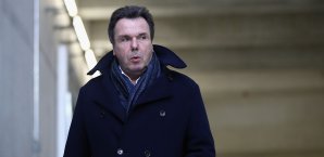 Heribert Bruchhagen will den Spieler-Etat an die sportliche Leistung angleichen Heribert Bruchhagen